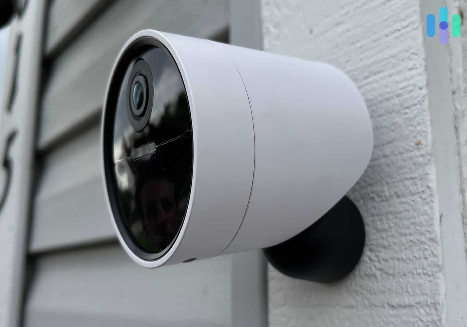 The new SimpliSafe Outdoor camera