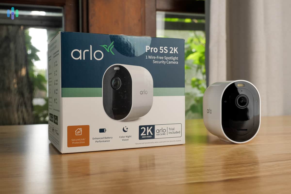 Arlo Pro 5S 2k and its packaging