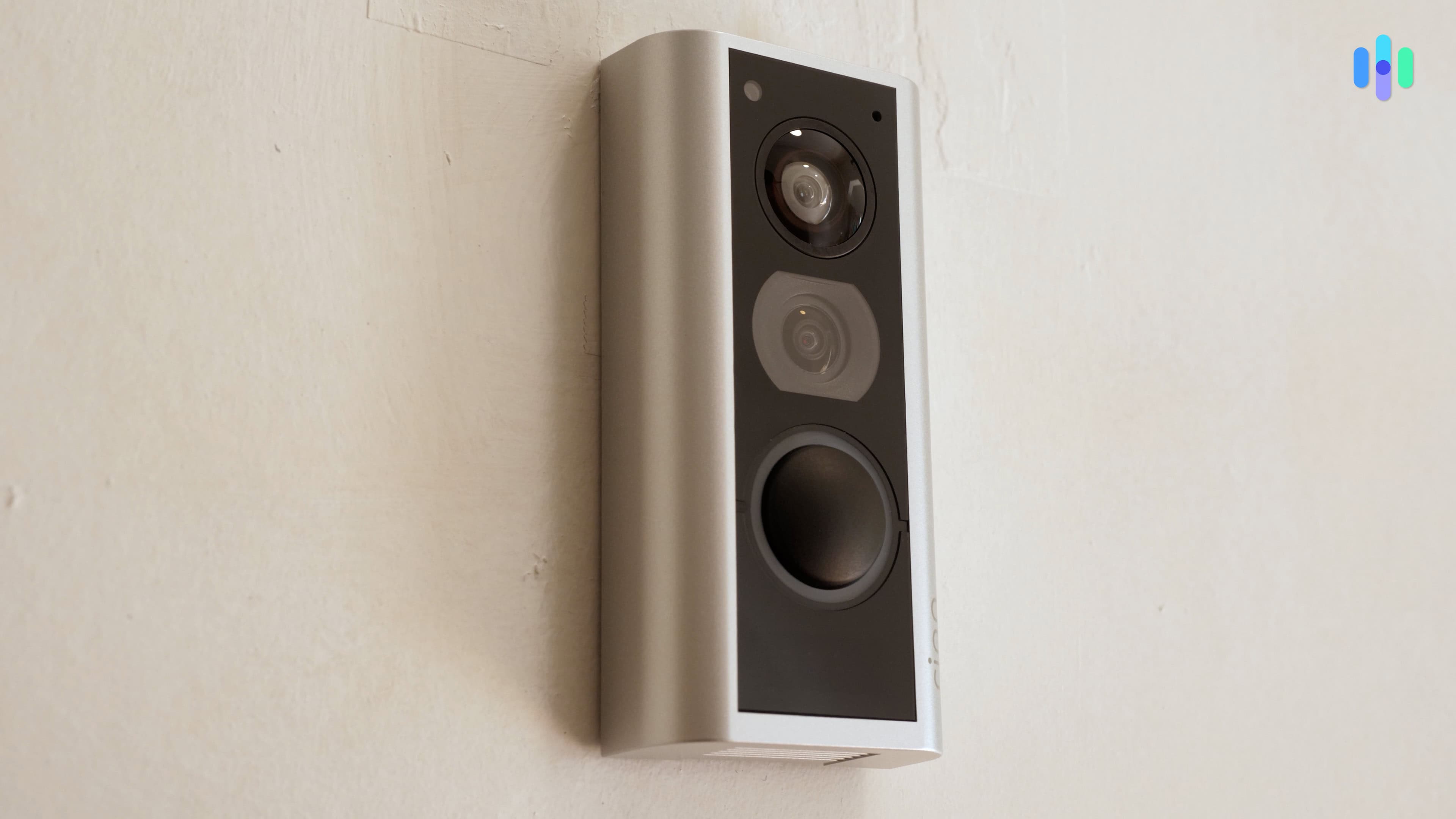 Here’s a look at the Ring Peephole Cam installed on our apartment door.